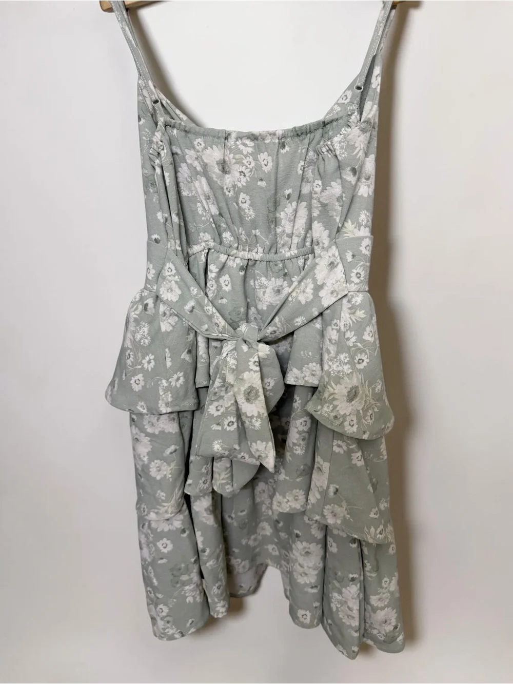 Altar'd State Tara Sage Green Floral Twist Tiered Ruffle ✨Regencycore✨ Mini NWT - Picture 4 of 14